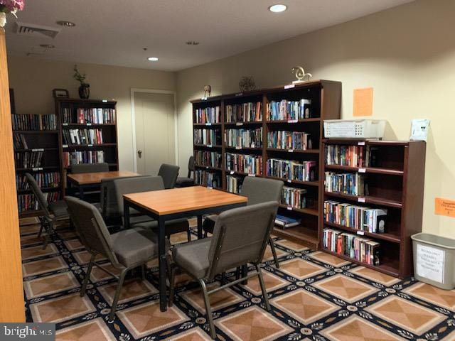 5802 Nicholson Ln Unit 2-L05, Rockville, MD 20852 - office space with wall of books and recessed lighting