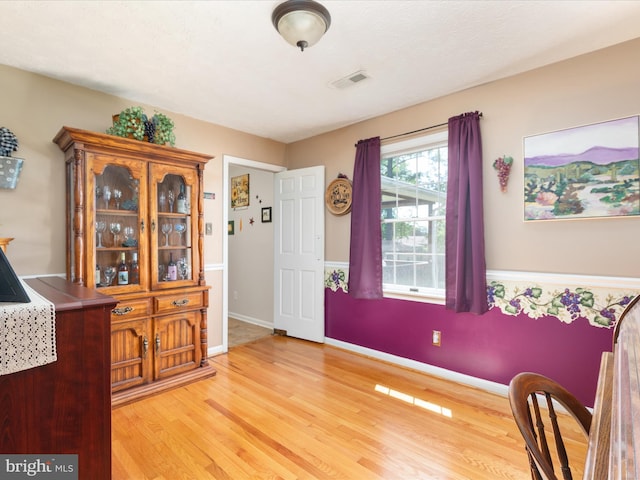 117 Amherst Ct, Stephens City, VA 22655 - foyer entrance with light wood-style flooring and baseboards