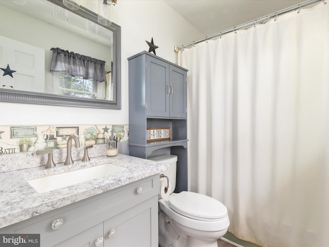 117 Amherst Ct, Stephens City, VA 22655 - full bathroom with vanity and curtained shower