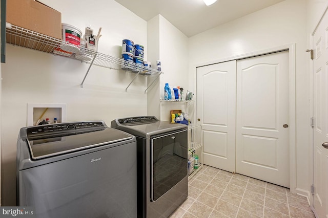 147 Candor Ln, Dover, DE 19901 - laundry area featuring washer and clothes dryer