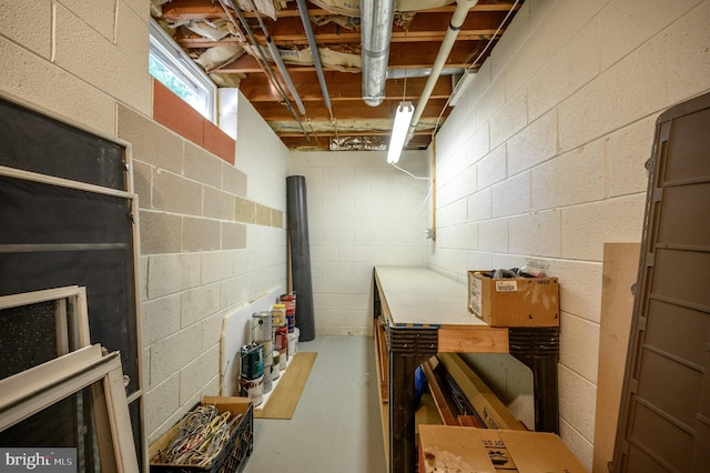 12 Deerpath Ln, Columbus, NJ 08022 - below grade area featuring concrete block wall