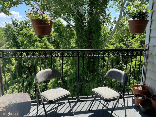1571 Spring Gate Dr Unit 6314, Mclean, VA 22102 - view of balcony