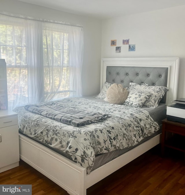 743 E Madison St, Lancaster, PA 17602 - bedroom featuring dark wood-style floors