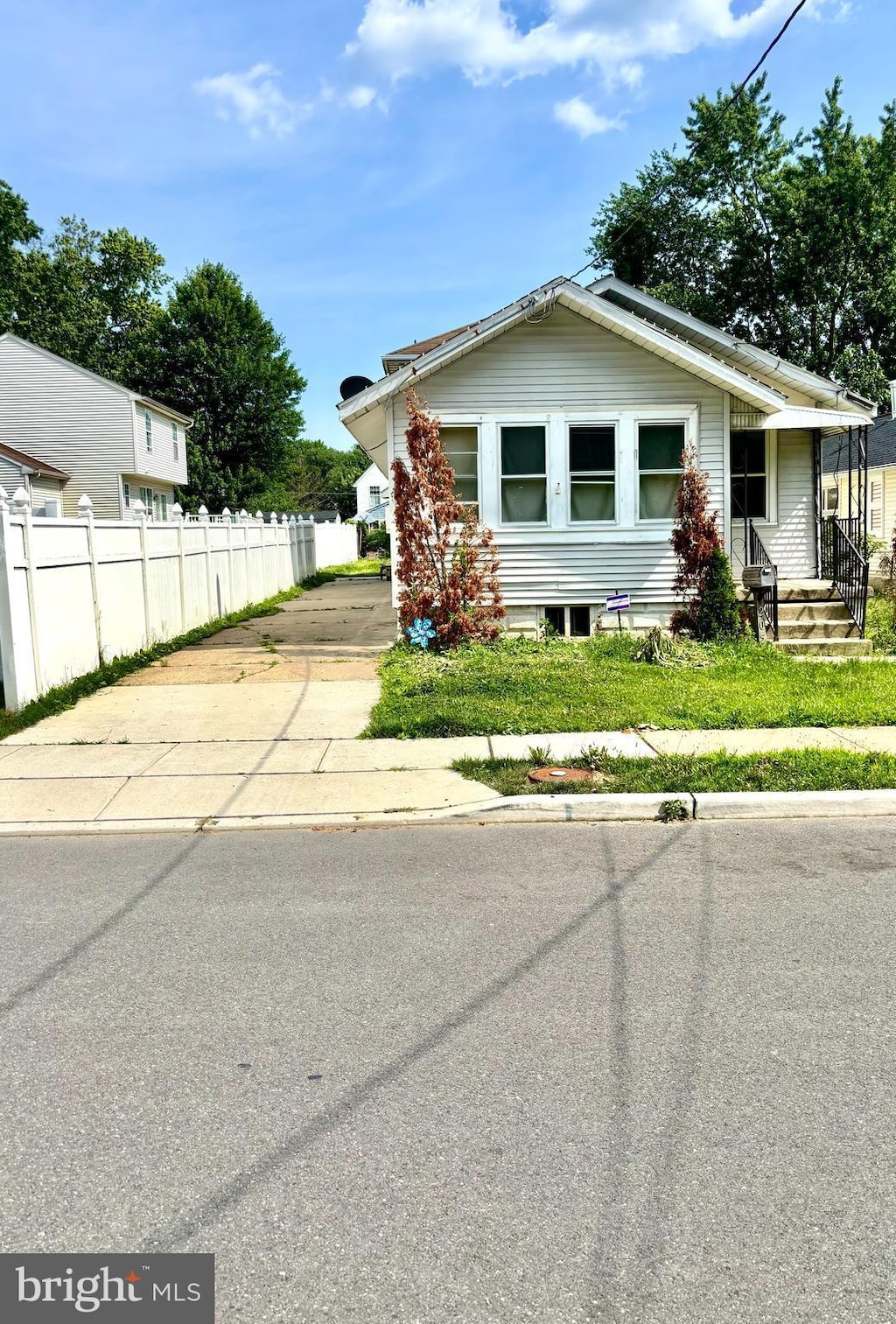 205 Evergreen, Somerdale, NJ 08083 - bungalow with concrete driveway