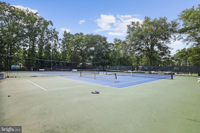 906 Danton Ln, Alexandria, VA 22308 - view of tennis court featuring community basketball court