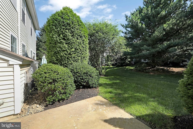 304 Amy Way, Cinnaminson, NJ 08077 - view of green lawn