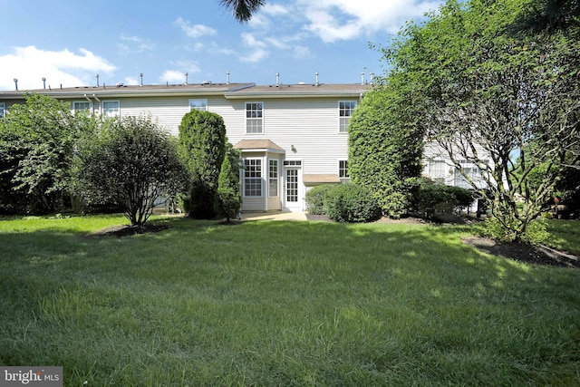 304 Amy Way, Cinnaminson, NJ 08077 - rear view of property featuring a lawn