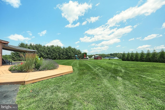 4604 View Dr, Spring Grove, PA 17362 - view of grassy yard featuring a wooden deck