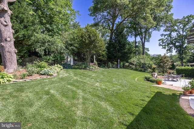 295 Crescent Ave, Moorestown, NJ 08057 - view of yard with a patio