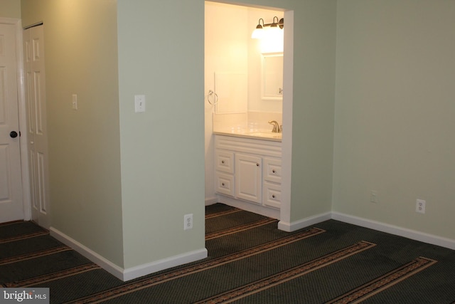 130 Duvall Ln Unit 194-202, Gaithersburg, MD 20877 - bathroom featuring vanity and baseboards