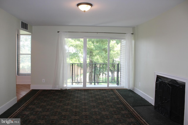 130 Duvall Ln Unit 194-202, Gaithersburg, MD 20877 - unfurnished living room with baseboards