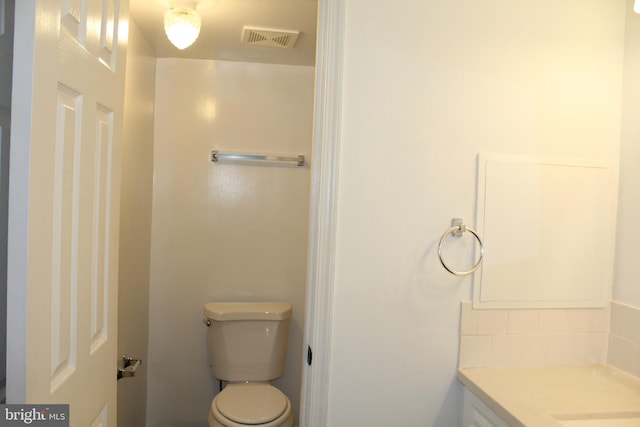 130 Duvall Ln Unit 194-202, Gaithersburg, MD 20877 - bathroom featuring vanity and toilet
