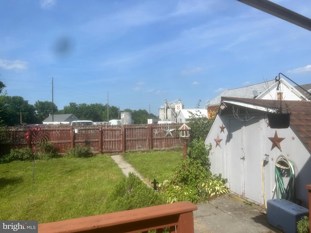 19 E Main St, Richland, PA 17087 - view of yard featuring an outbuilding