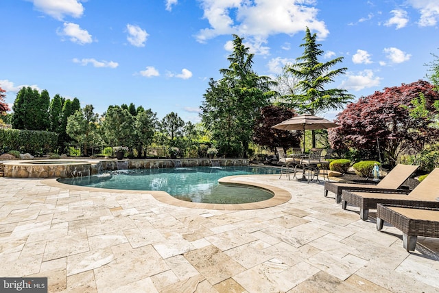 61 Brooks Rd, Moorestown, NJ 08057 - view of swimming pool featuring a patio and a pool with connected hot tub
