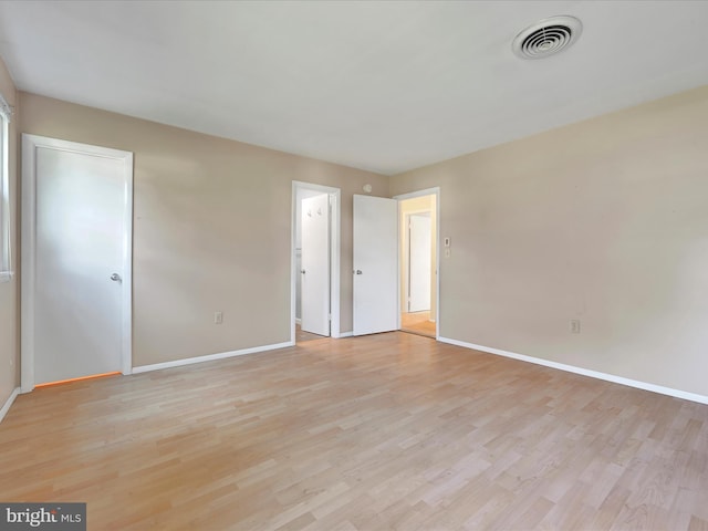 171 Tanglewood Ln, Lancaster, PA 17601 - unfurnished bedroom featuring baseboards and light wood finished floors