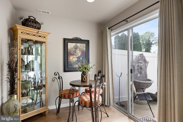 811 Darrett Ct, Sewell, NJ 08080 - dining space featuring light wood-style flooring and baseboards