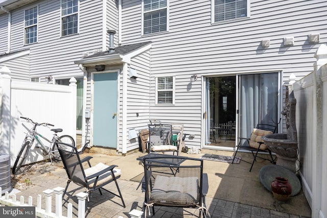 811 Darrett Ct, Sewell, NJ 08080 - view of patio / terrace