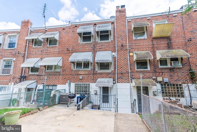 2847 S 65th St, Philadelphia, PA 19142 - view of apartment building / complex