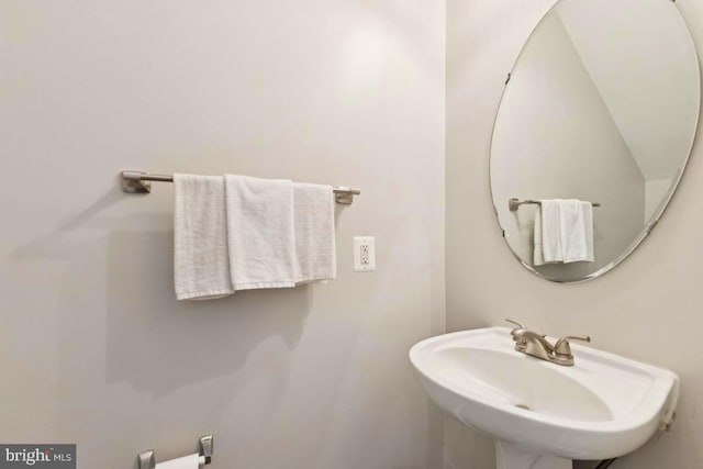 44203 Litchfield Ter, Ashburn, VA 20147 - bathroom featuring a sink