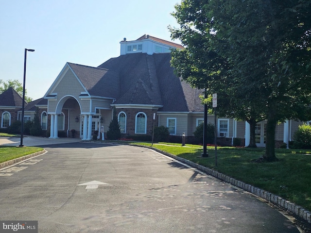 7 Honeysuckle Dr, Manahawkin, NJ 08005 - view of front of property featuring a front yard