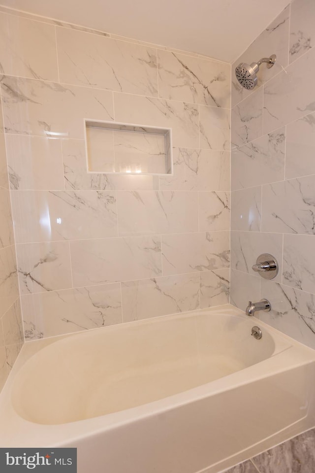 136 Chadwick Ave, Linwood, PA 19061 - full bath with washtub / shower combination
