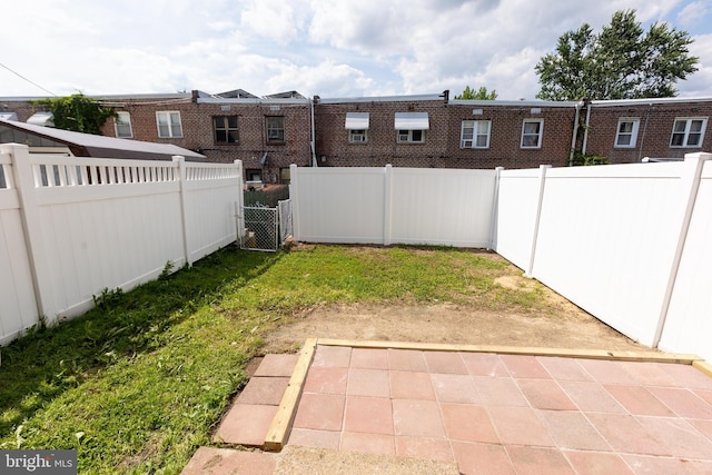 136 Chadwick Ave, Linwood, PA 19061 - fenced backyard with a patio