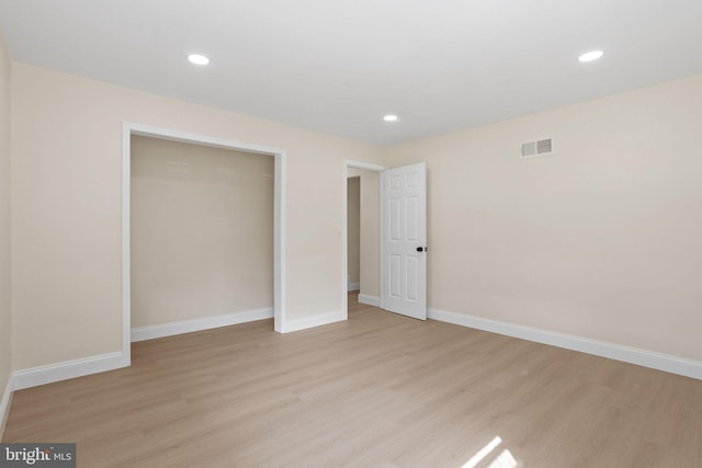 19 Glen Stewart Dr, Ewing, NJ 08618 - unfurnished bedroom with light wood-style floors, recessed lighting, and a closet