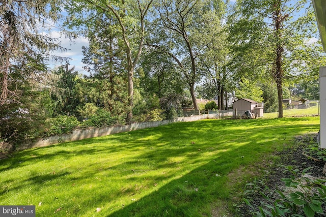 19 Glen Stewart Dr, Ewing, NJ 08618 - view of yard featuring an outbuilding