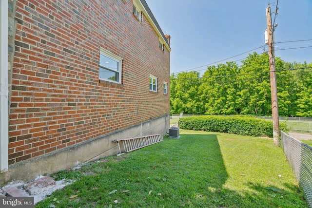 805 Windsor Cir, Folcroft, PA 19032 - view of yard