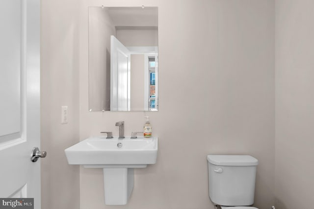 1025 Mutual Pl, Sandy Spring, MD 20860 - half bath with toilet