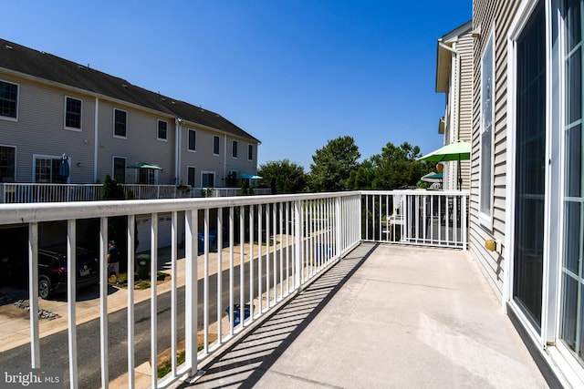 42825 Pamplin Ter, Chantilly, VA 20152 - view of balcony