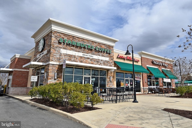 42825 Pamplin Ter, Chantilly, VA 20152 - view of commercial property