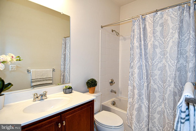 42825 Pamplin Ter, Chantilly, VA 20152 - bathroom featuring vanity and shower / bath combo with shower curtain