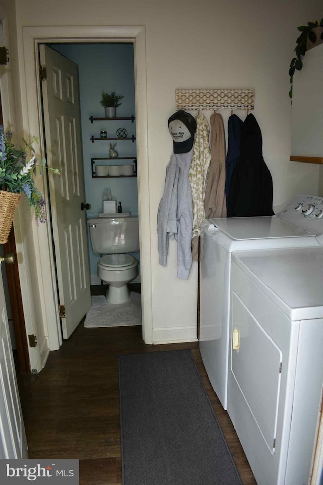 53 Snow Bird Trl, Fairfield, PA 17320 - laundry area featuring independent washer and dryer and dark wood-type flooring