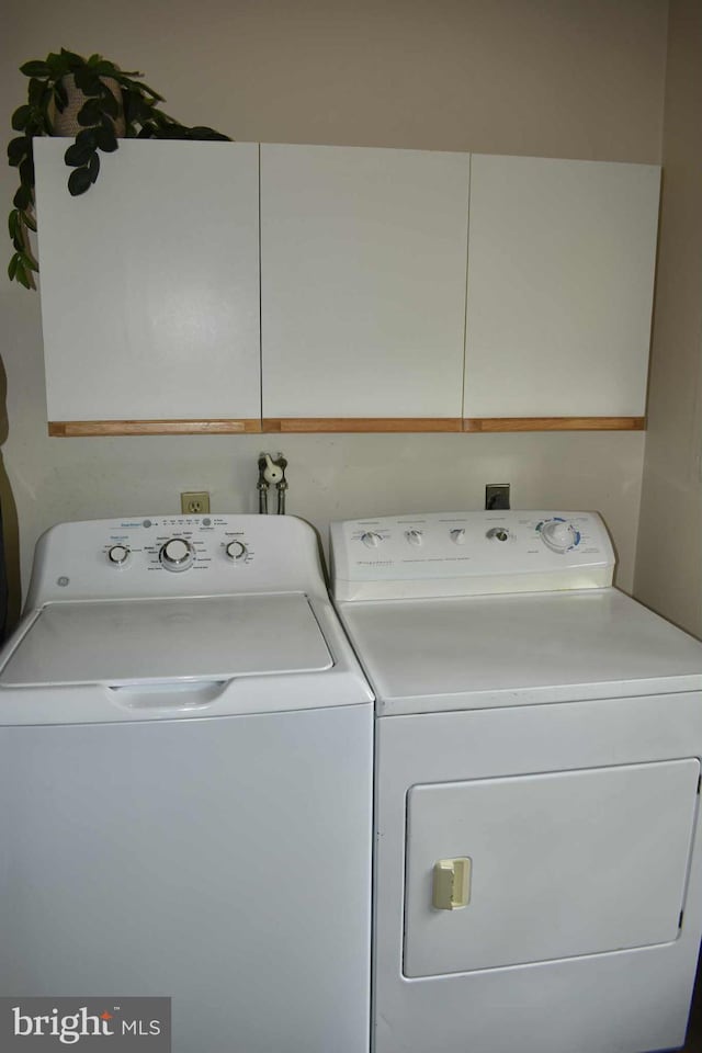 53 Snow Bird Trl, Fairfield, PA 17320 - laundry area with cabinet space and washer and clothes dryer