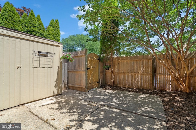 8384 Forrester Blvd, Springfield, VA 22152 - view of patio featuring a gate