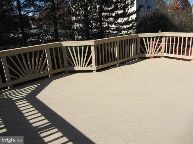44035 Kings Arms Sq, Ashburn, VA 20147 - view of wooden deck