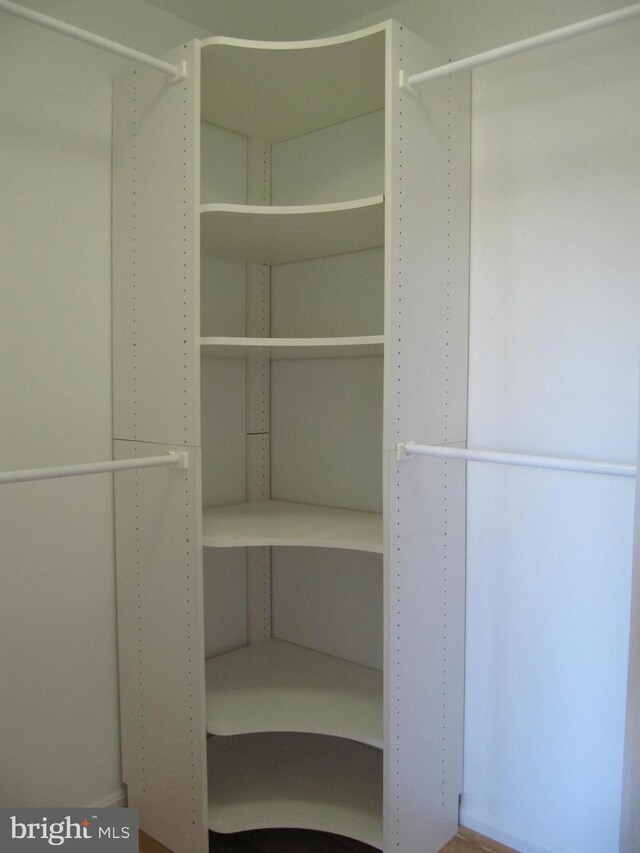 44035 Kings Arms Sq, Ashburn, VA 20147 - view of walk in closet