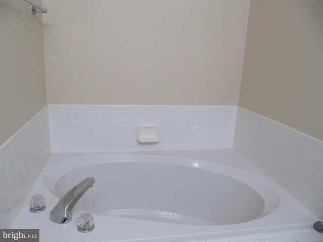 44035 Kings Arms Sq, Ashburn, VA 20147 - full bathroom with a bath