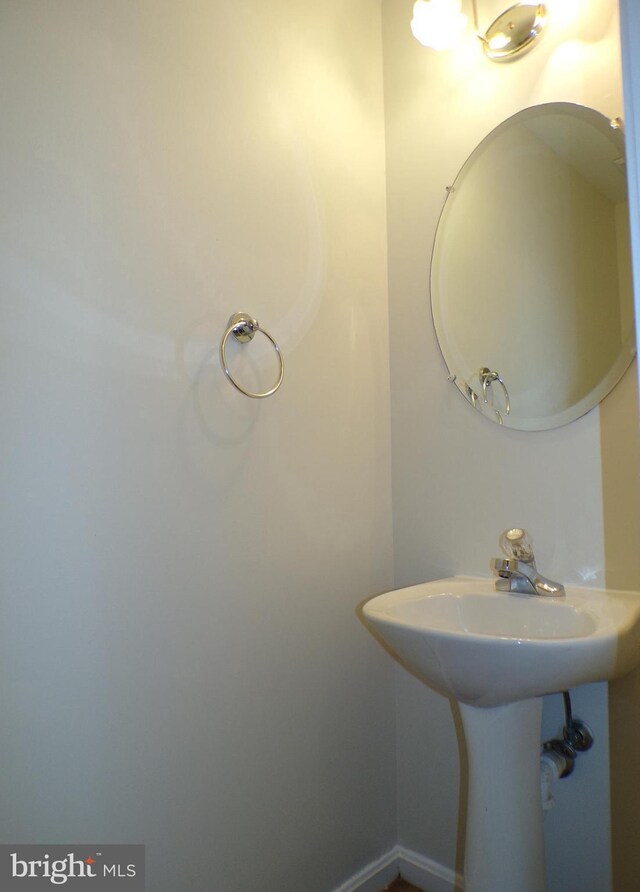 44035 Kings Arms Sq, Ashburn, VA 20147 - view of bathroom