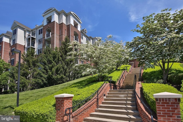 300 W Elm St Unit 2104, Conshohocken, PA 19428 - view of home's community with stairway