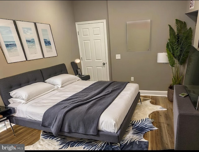 2647 N 17th St, Philadelphia, PA 19132 - bedroom with wood finished floors and baseboards