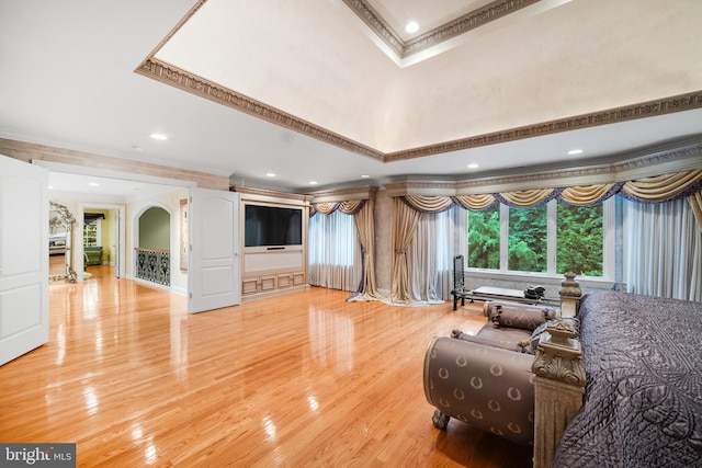 1126 Timbergate Dr, Jenkintown, PA 19046 - living area with crown molding, light wood-type flooring, recessed lighting, and arched walkways
