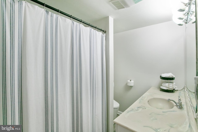 5722 Larpin Ln, Alexandria, VA 22310 - bathroom with toilet and vanity