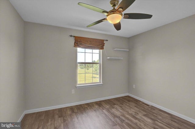 284 S Village Cir, Palmyra, PA 17078 - unfurnished room featuring wood finished floors and a ceiling fan