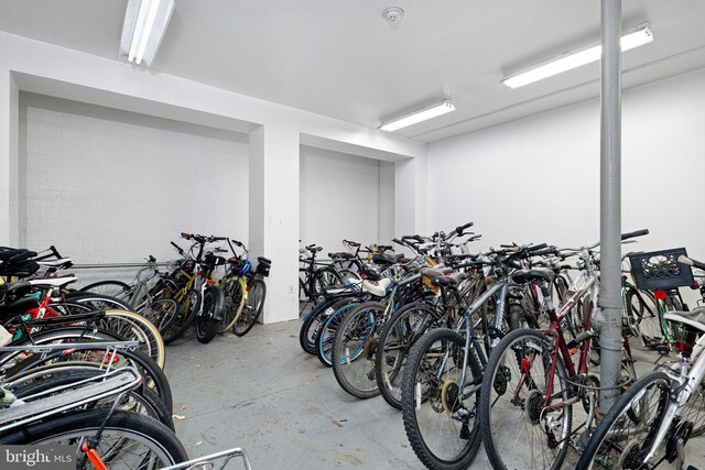 825 N 29th St Unit 5G, Philadelphia, PA 19130 - garage featuring bike storage