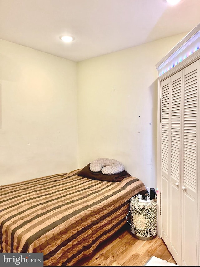 2538 N 16th St, Philadelphia, PA 19132 - bedroom featuring light wood-style floors, a closet, and recessed lighting
