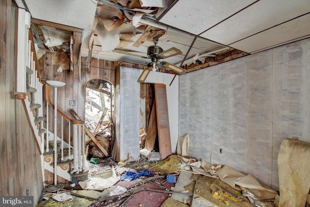 425 W Coal St, Shenandoah, PA 17976 - empty room with a ceiling fan and stairway