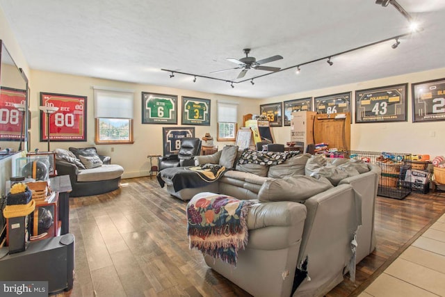 148 S Allwood Dr, Hanover, PA 17331 - living area featuring a ceiling fan, track lighting, and hardwood / wood-style flooring