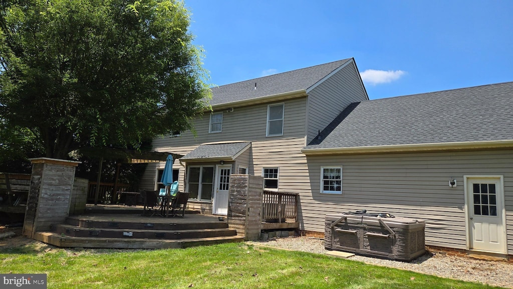 510 Monocacy Trl, Spring Grove, PA 17362 - back of house with a wooden deck, a pergola, roof with shingles, and a yard